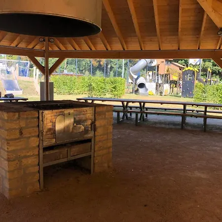 Modern 3 Bedroom Near Castle